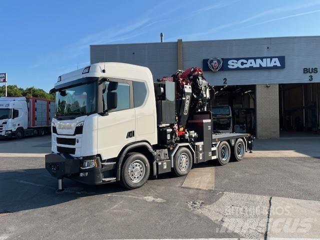 Scania R 560 Vlakke laadvloer met kraan