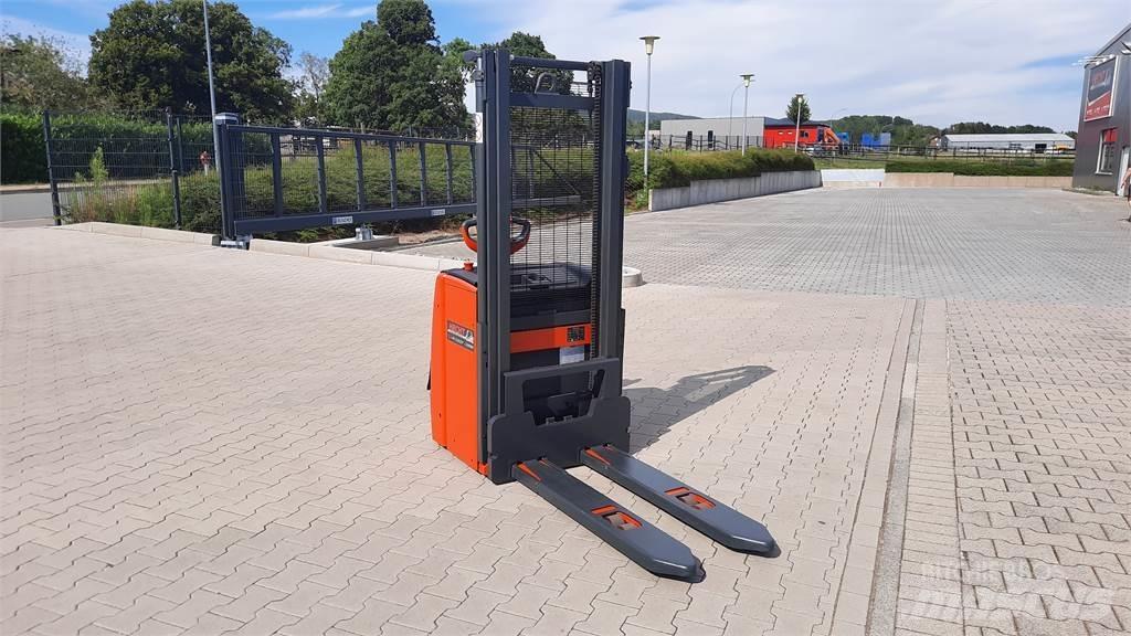 Linde L16 - BR1173 Stapelaar meeloop