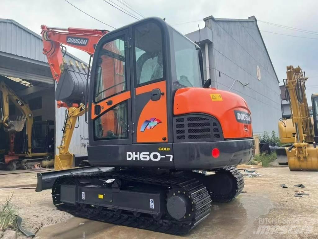 Doosan DH 60 Minigraafmachines < 7t