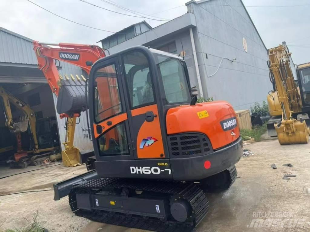 Doosan DH 60 Minigraafmachines < 7t