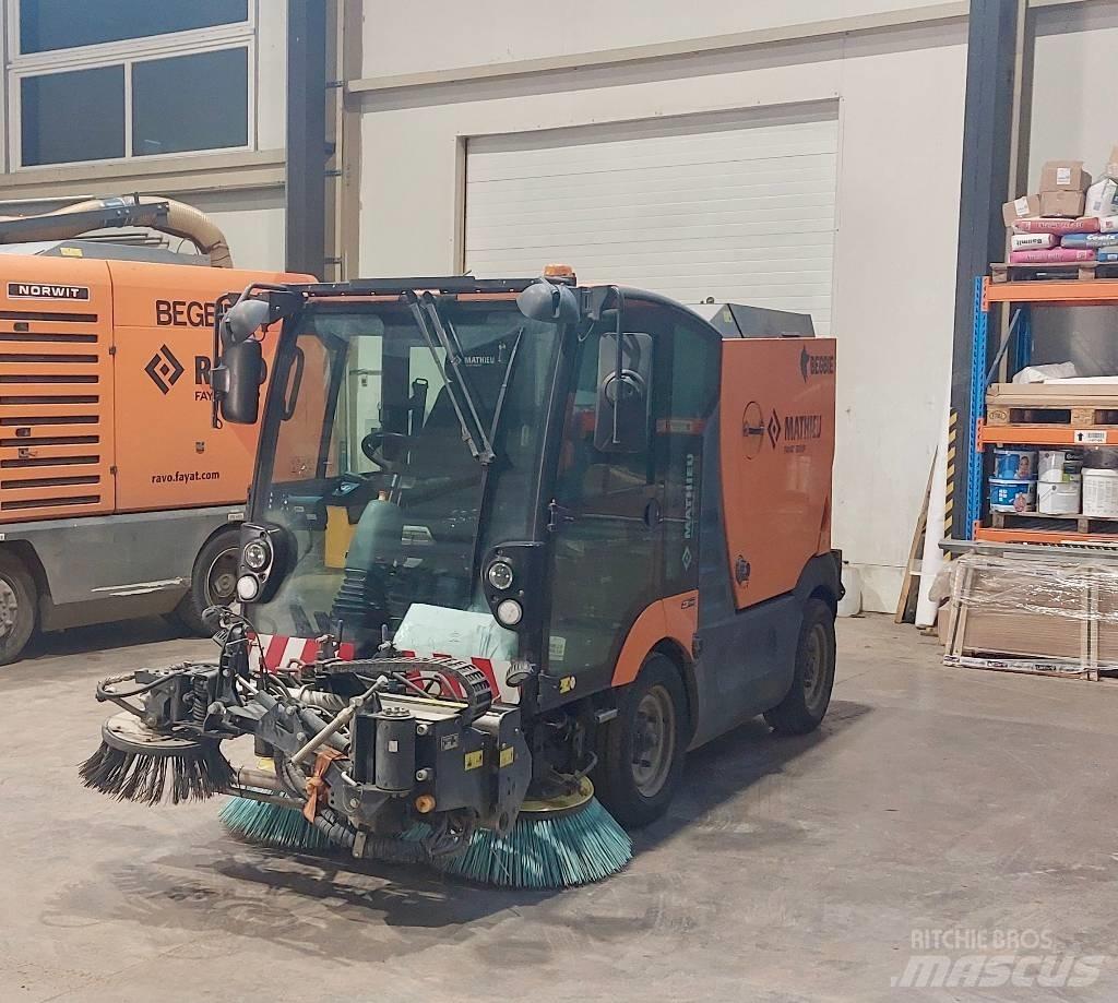 Mathieu MC210 Veegwagens