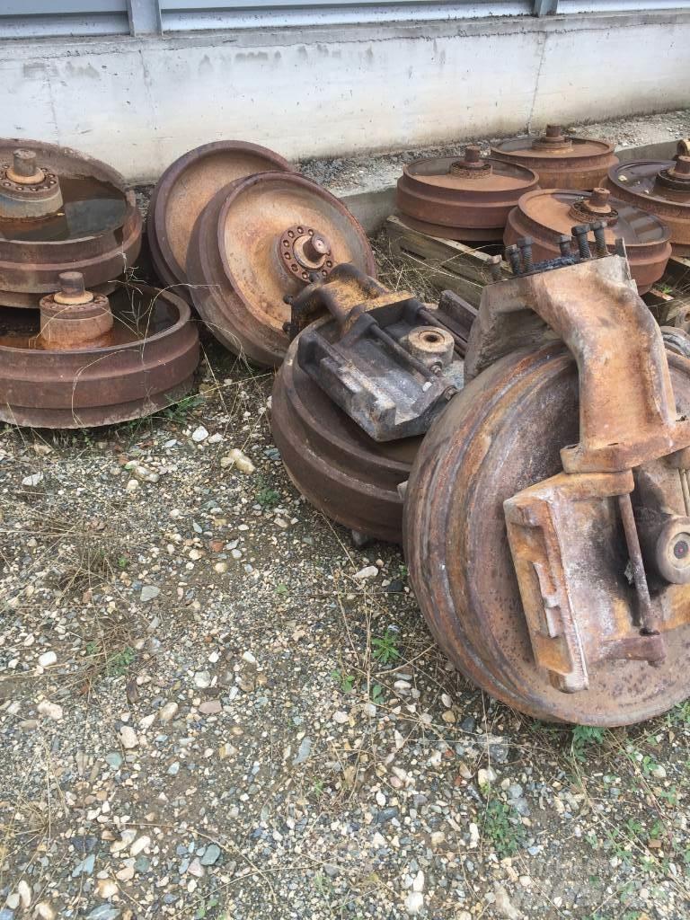 CAT  245 B Rupsgraafmachines