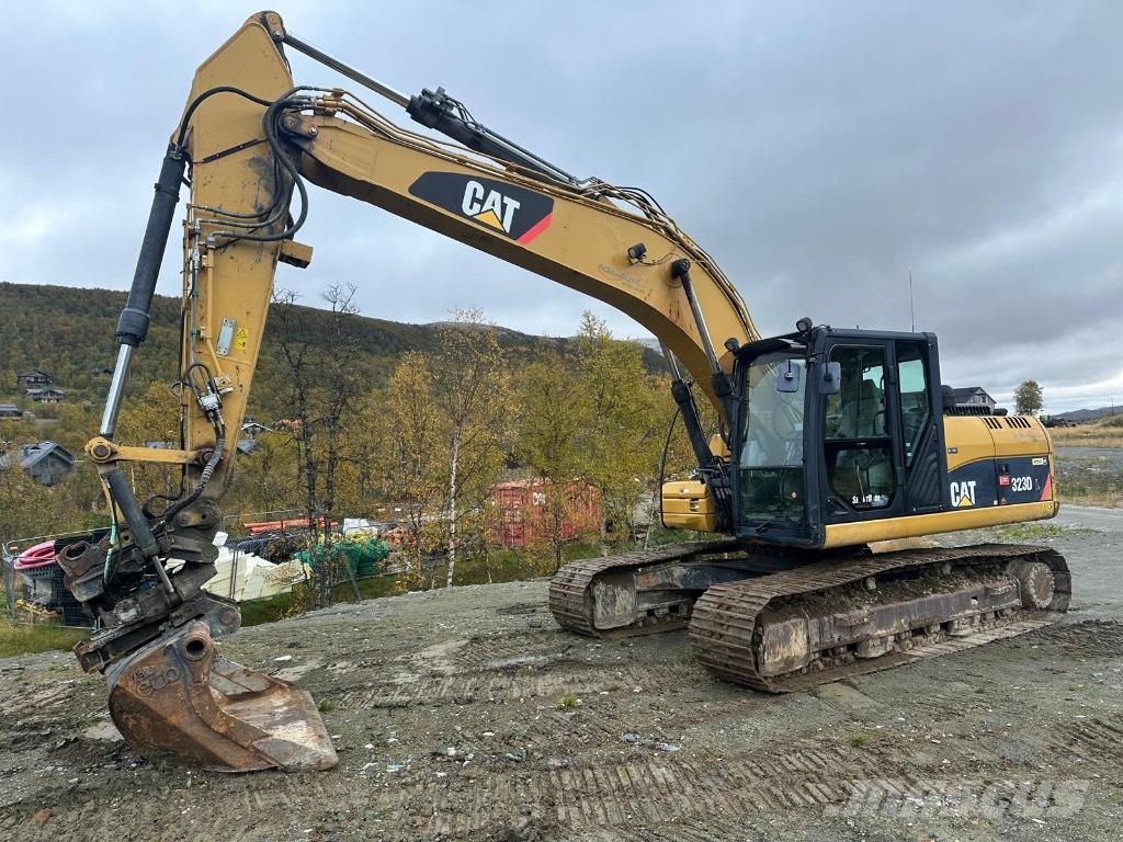 CAT 323 D L Rupsgraafmachines
