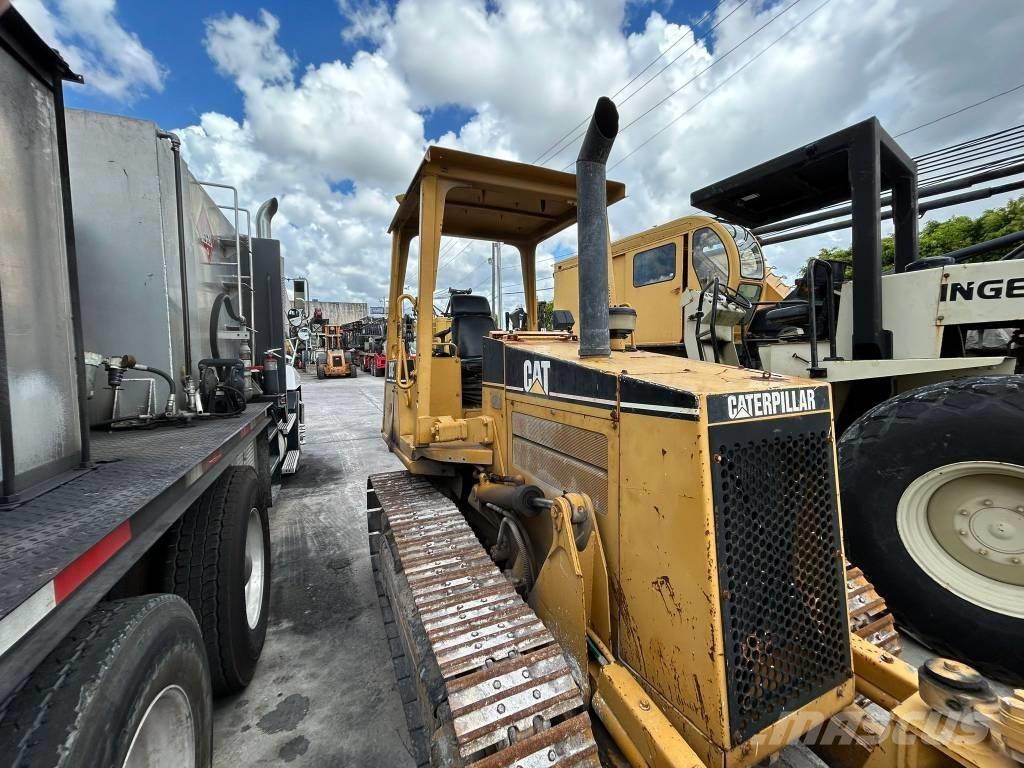 CAT D 3 C III Rupsdozers