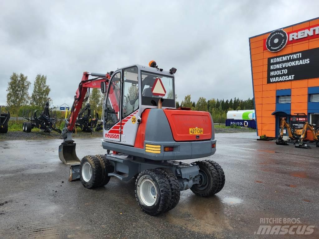 Neuson 6502 WD Wielgraafmachines