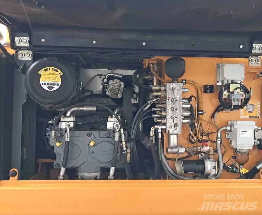 Liebherr R 926 LC Rupsgraafmachines