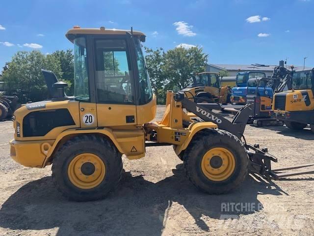 Volvo L 30 G Wielladers