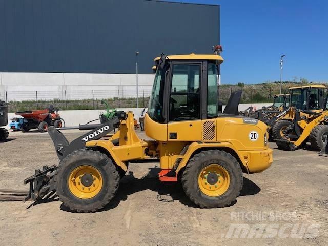 Volvo L 30 G Wielladers