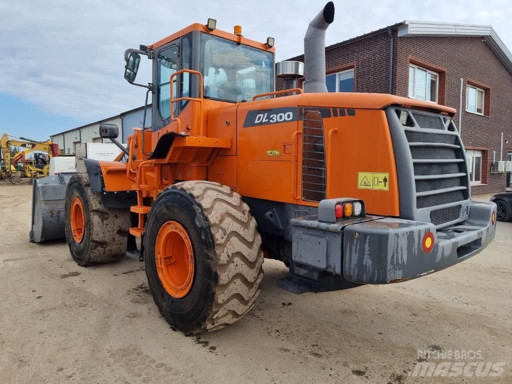 Doosan DL 300 Wielladers