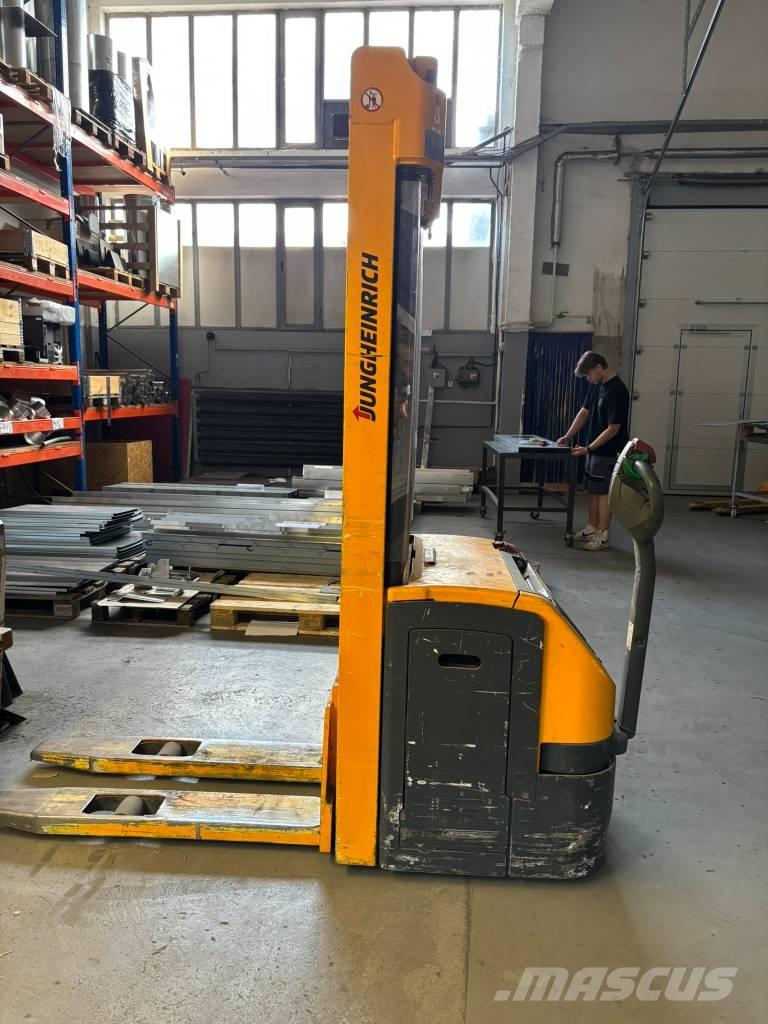 Jungheinrich EJC216 Stapelaar meeloop
