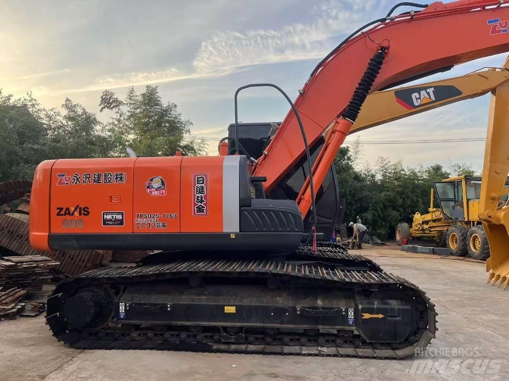 Hitachi ZX 200 Rupsgraafmachines