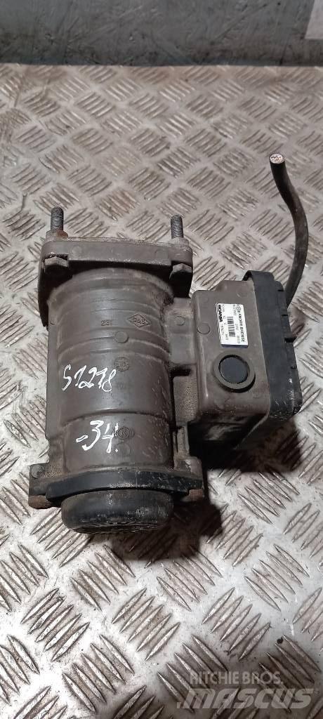 Scania R 440   1879274 Remmen