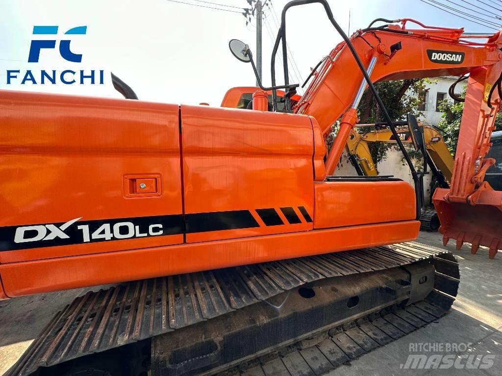 Doosan DX 140 LC Wielgraafmachines