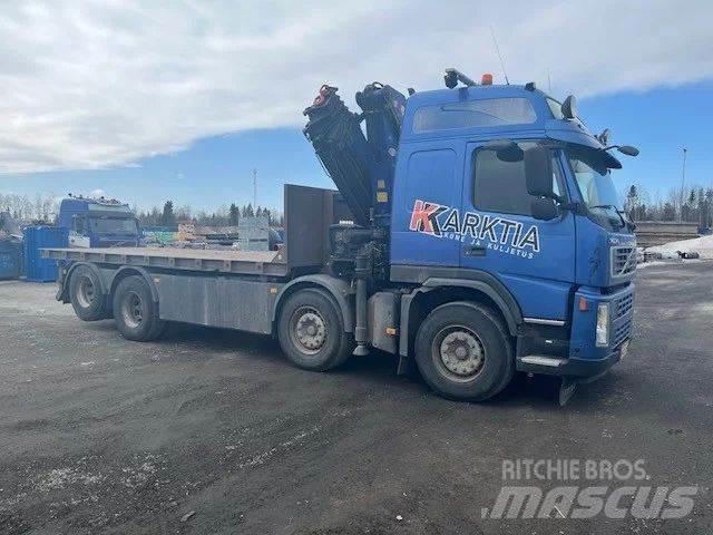 Volvo FM 13 Vlakke laadvloer met kraan