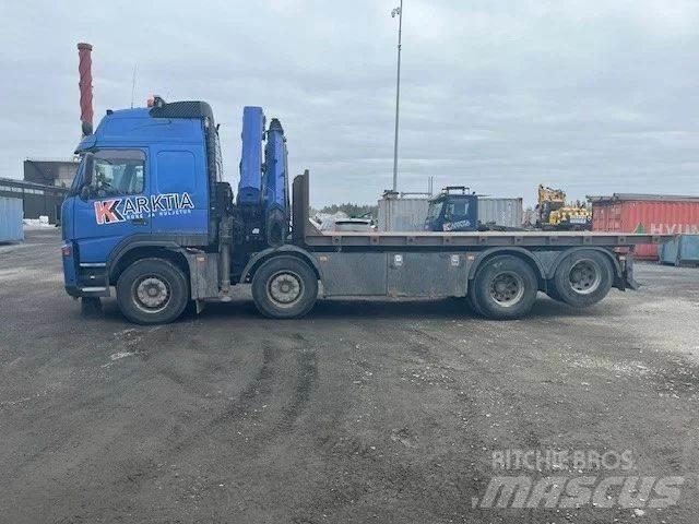 Volvo FM 13 Vlakke laadvloer met kraan