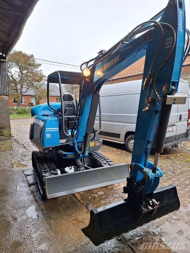 Messersi M-35K Minigraafmachines < 7t