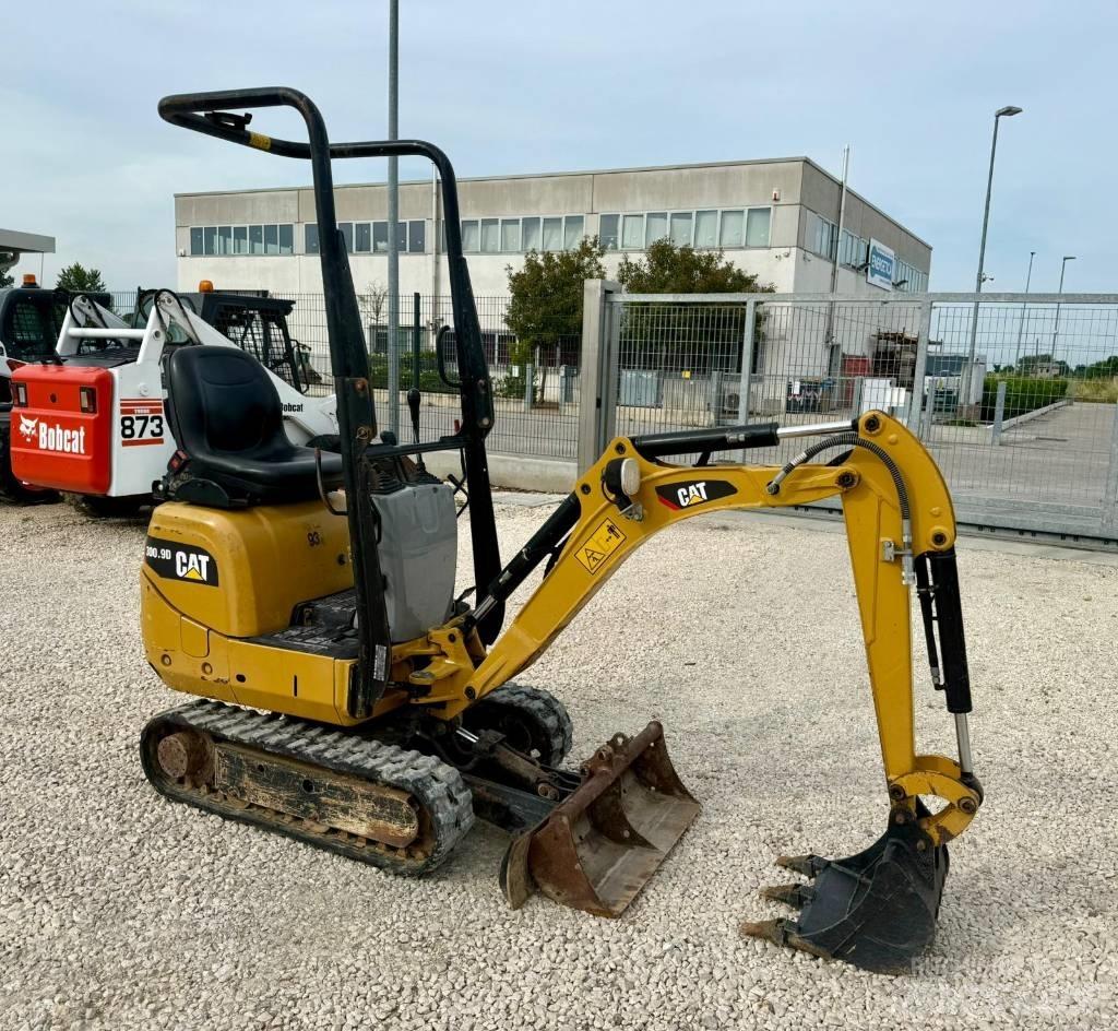 CAT 300.9 D Minigraafmachines < 7t