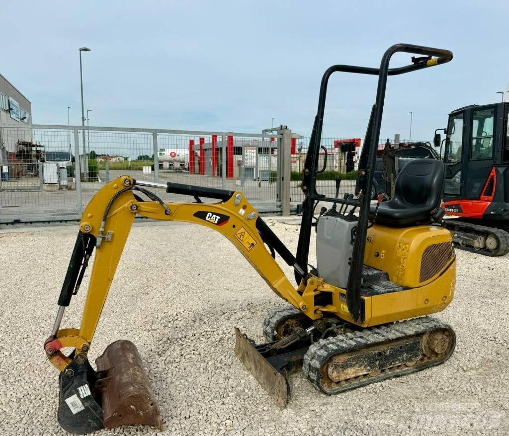 CAT 300.9 D Minigraafmachines < 7t