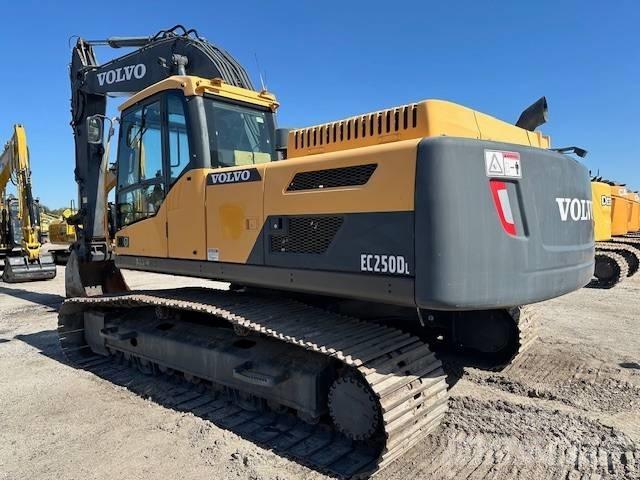 Volvo EC 250 D L Rupsgraafmachines