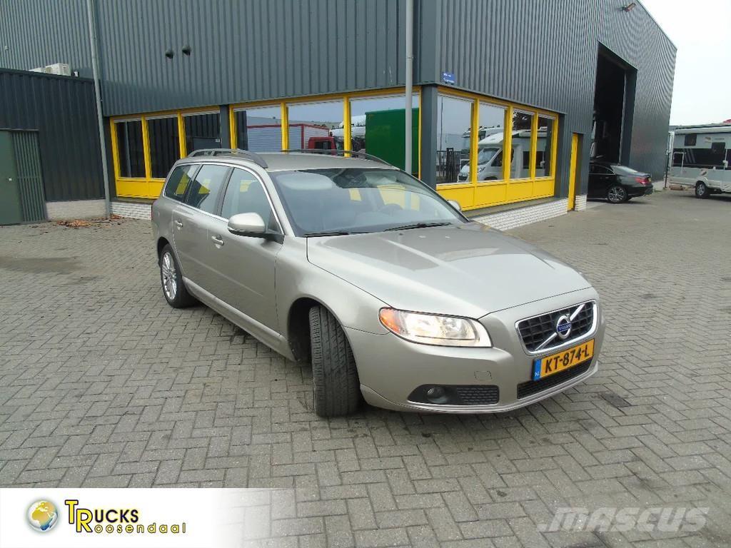 Volvo V70 + manual Auto's