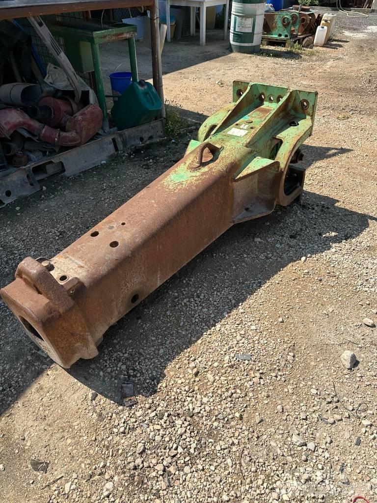 Montabert V 32 Hamers en brekers