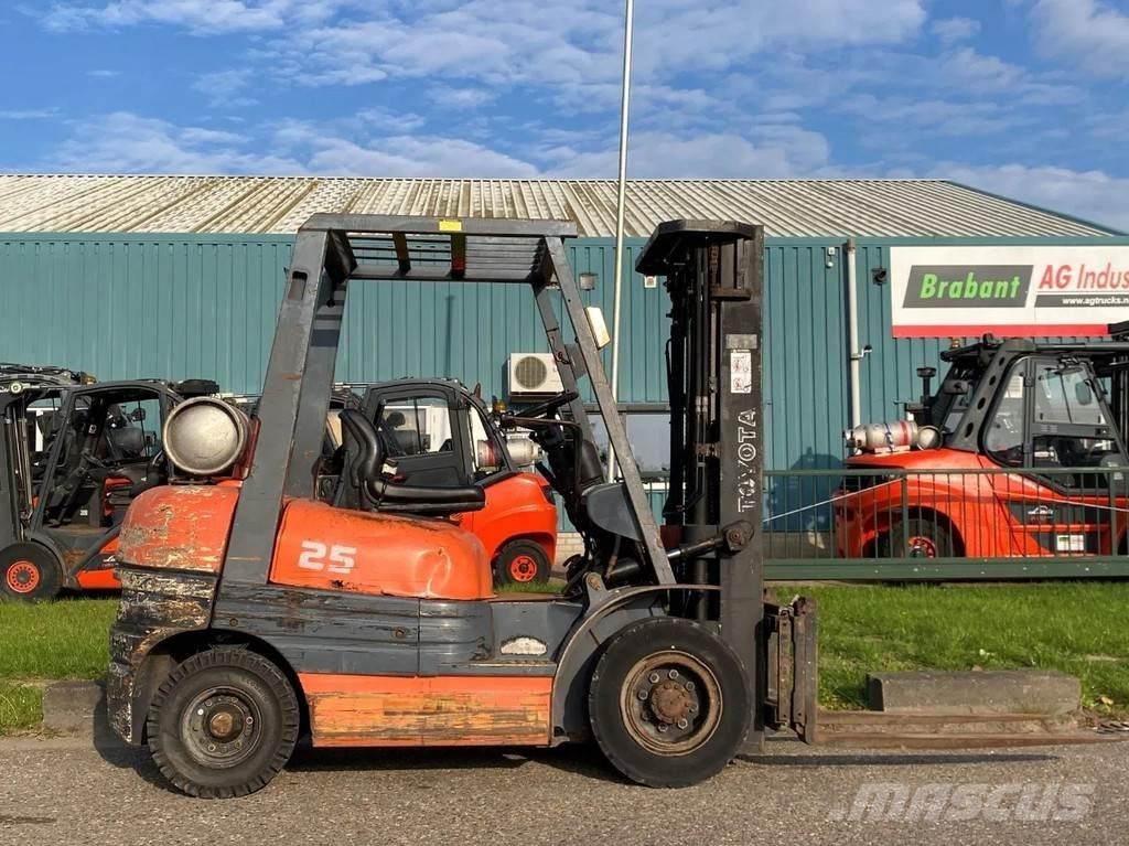 Toyota 42-6FGF25 LPG heftrucks