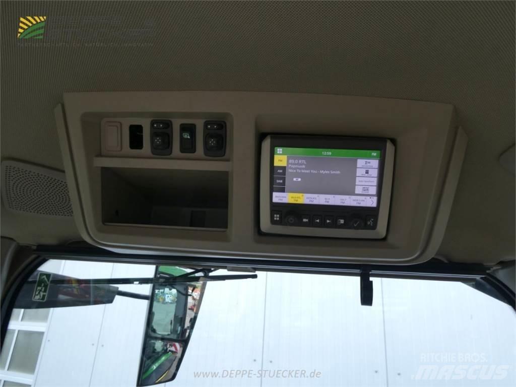 John Deere 7R 330 Tractoren