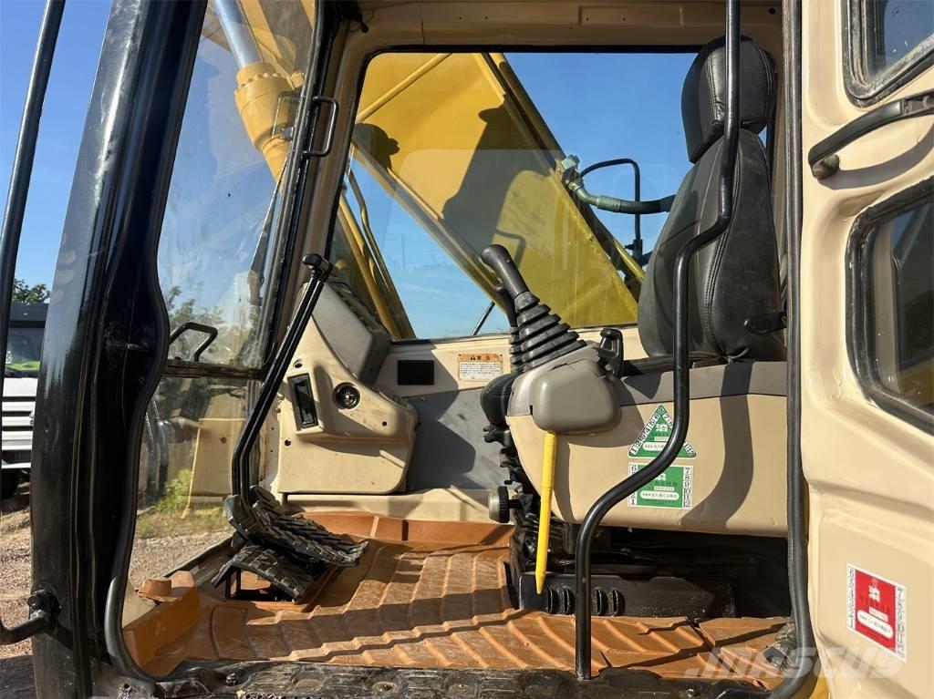 CAT 320 B Rupsgraafmachines