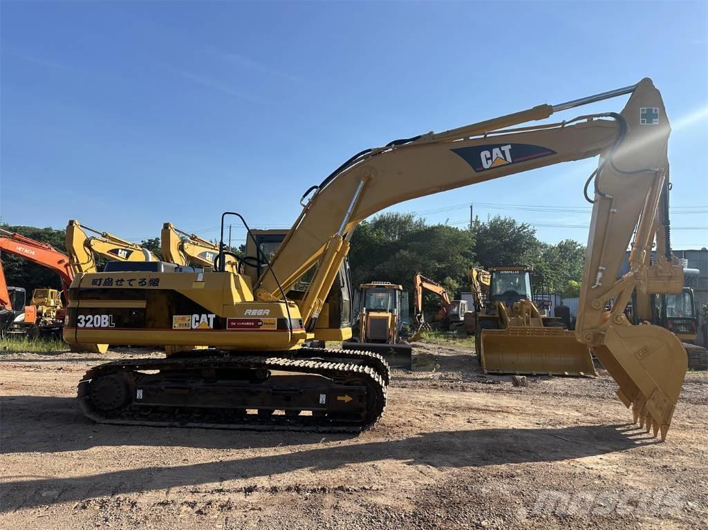 CAT 320 B Rupsgraafmachines