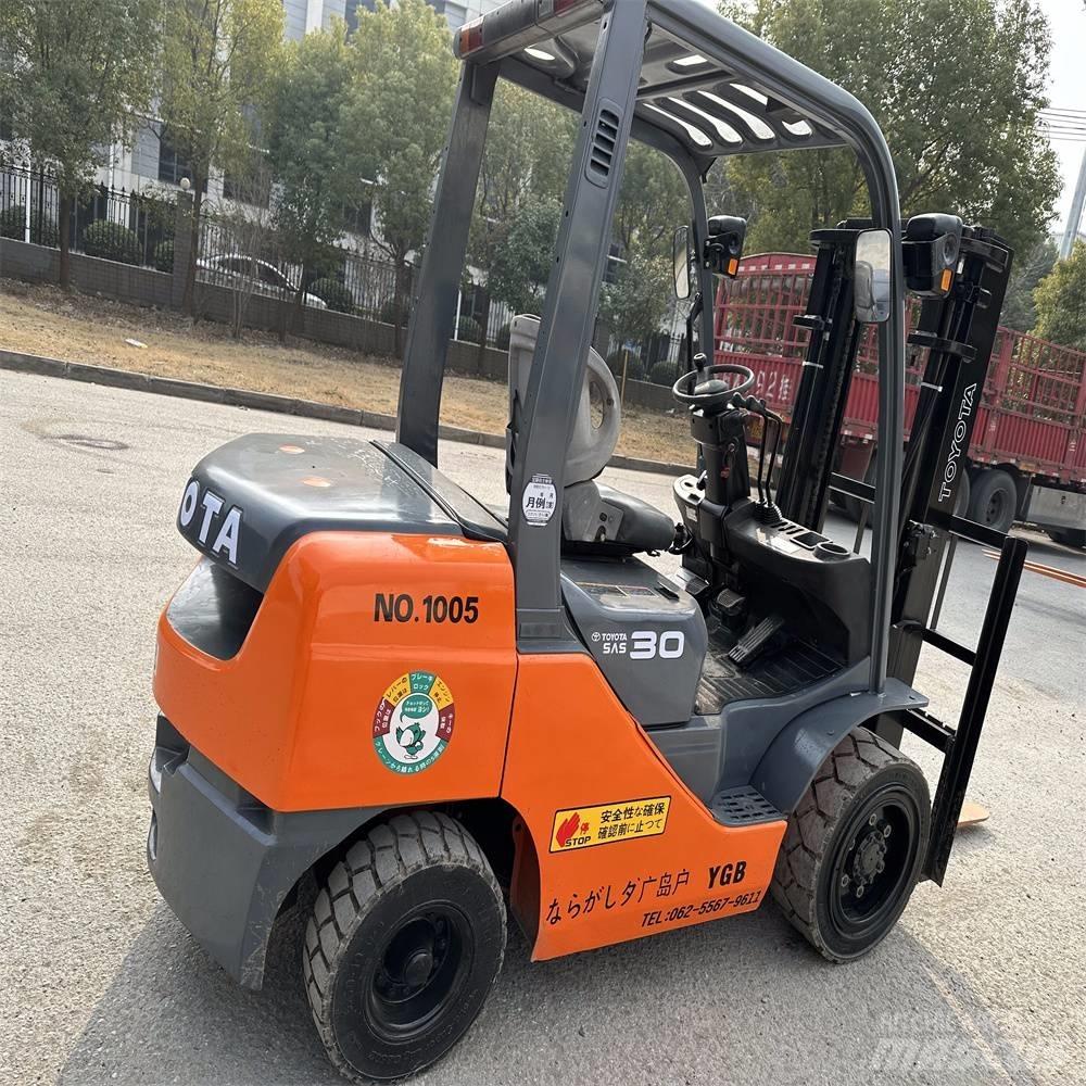 Toyota 8 FDK 30 Diesel heftrucks