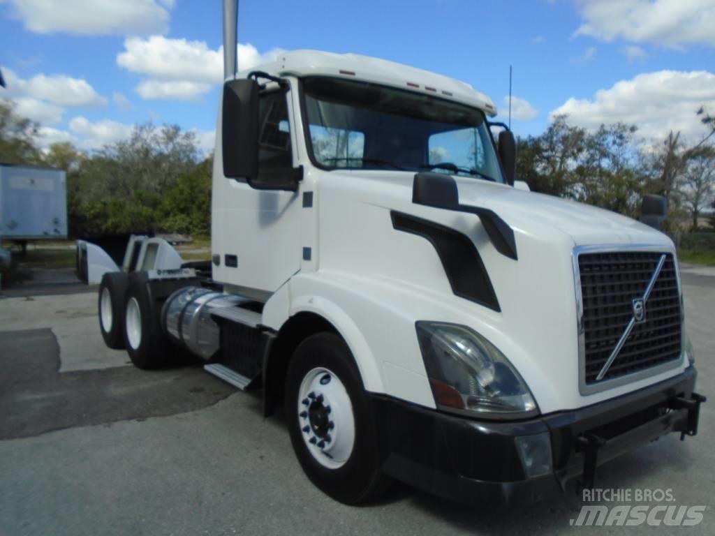 Volvo VNL 64 300 Trekkers