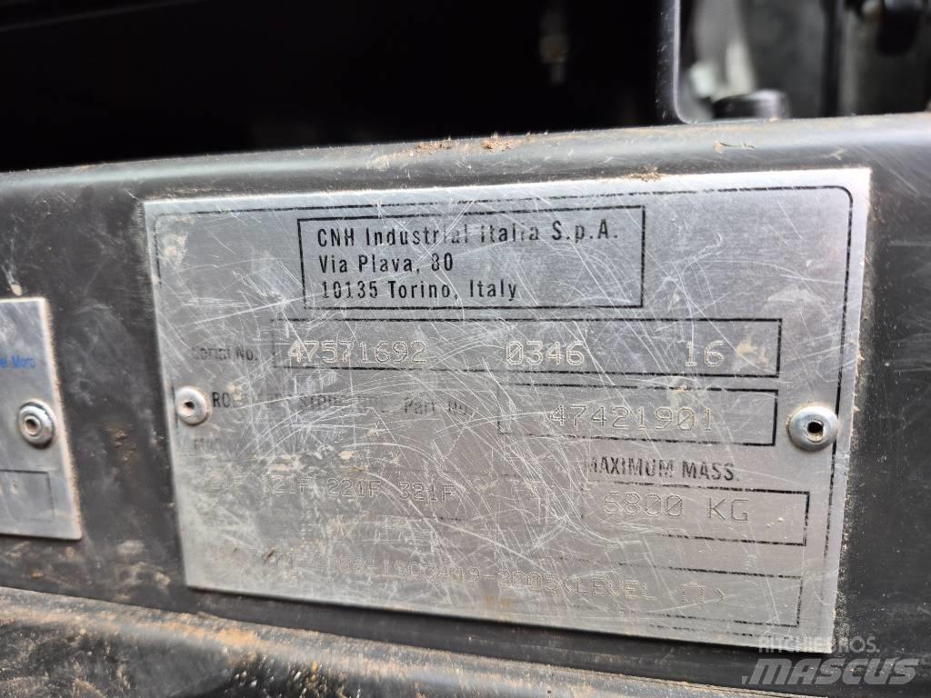CASE 321 F Wielladers