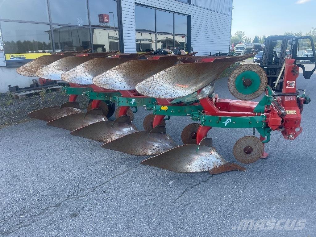 Kverneland E 160-8 Wentelploegen