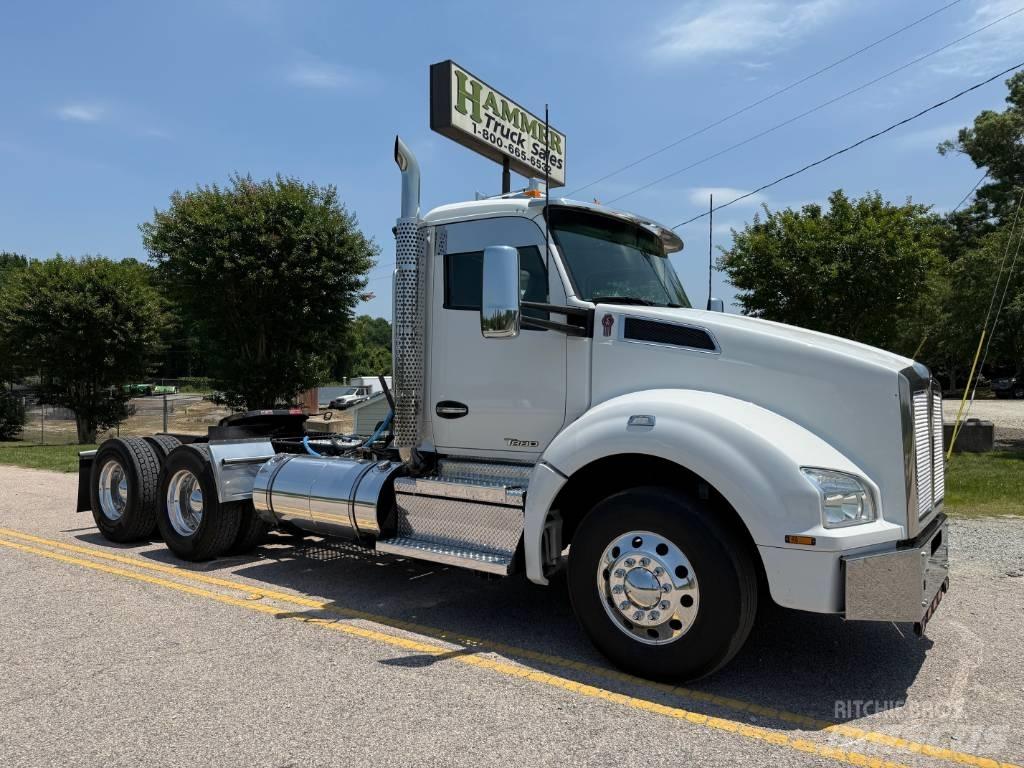 Kenworth T 880 Trekkers
