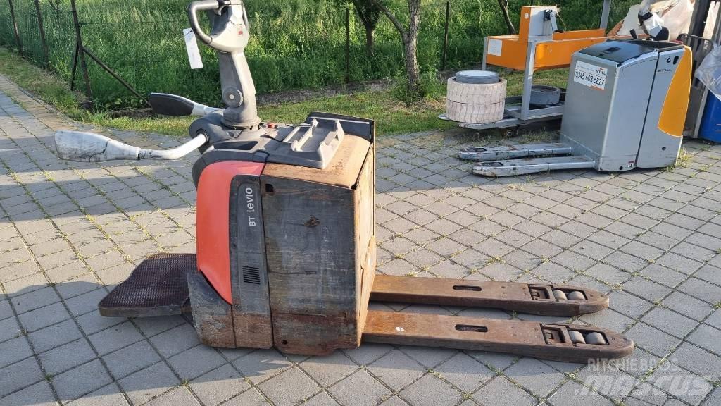 Toyota BT LPE200 Meerij pallettruck met platform