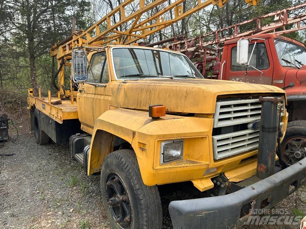 Ford F 700 Platte bakwagens
