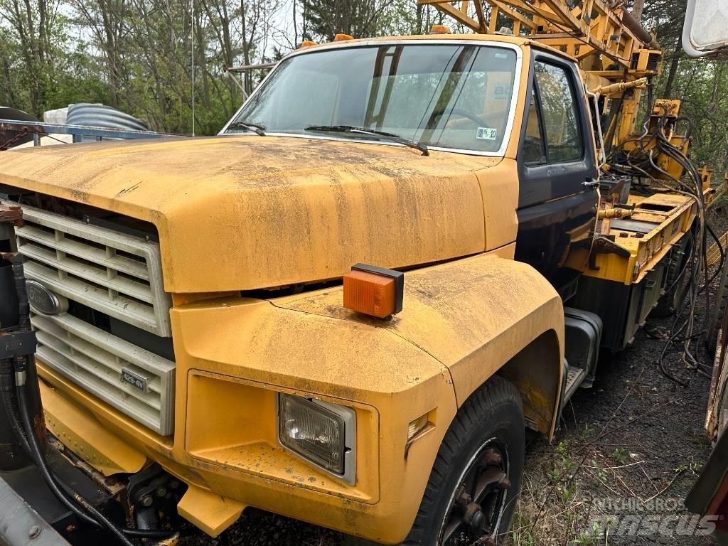 Ford F 700 Platte bakwagens