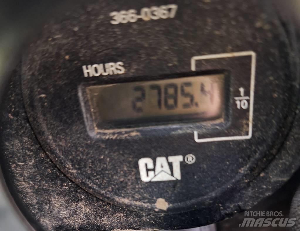CAT 305 E2 + Powertilt Minigraafmachines < 7t