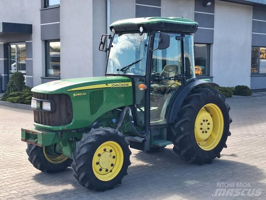 John Deere 5090 GF Tractoren