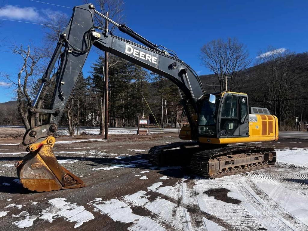 DEERE 210G LC Rupsgraafmachines