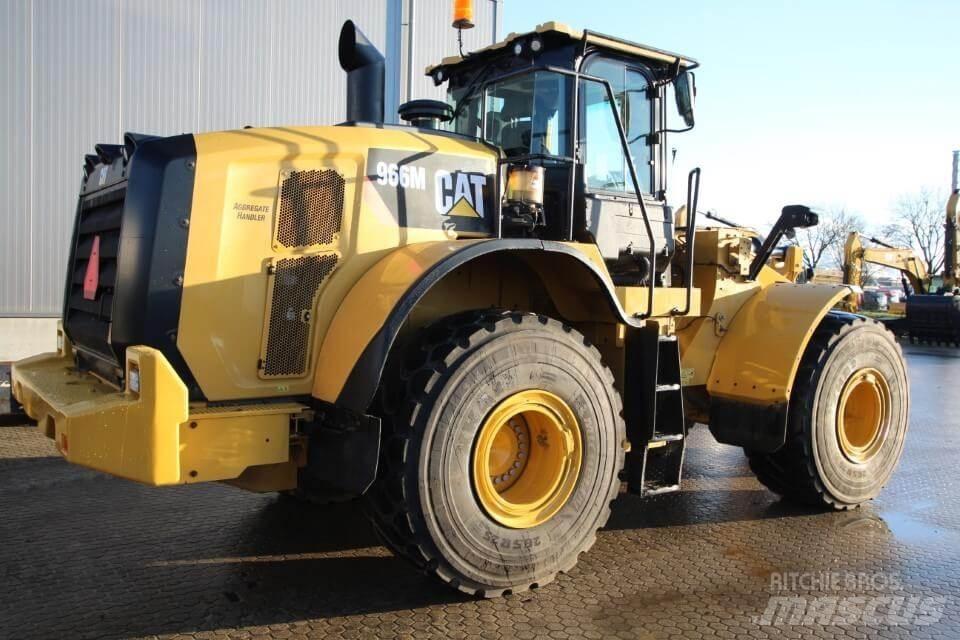CAT 966M Wielladers