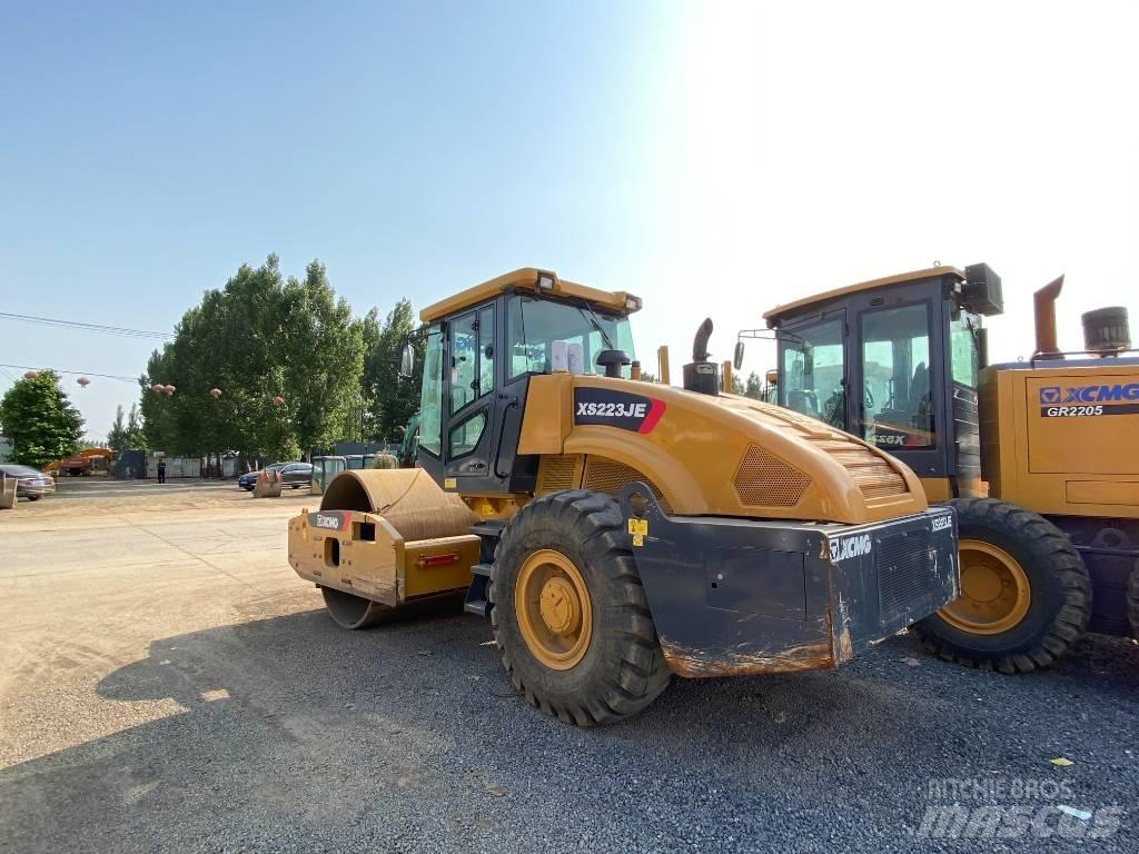 XCMG SX233JE Trilrolwalsen
