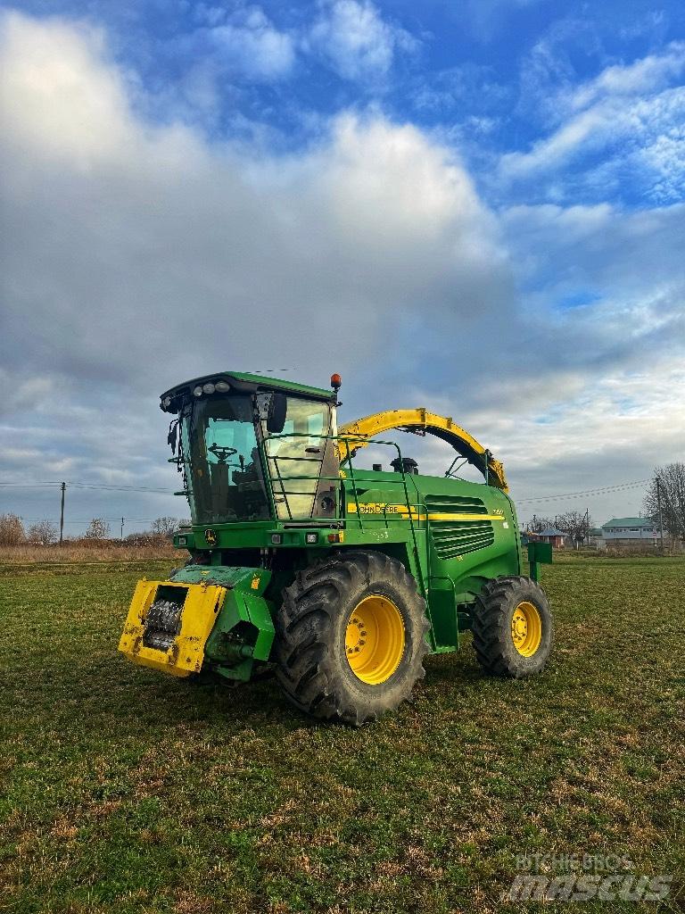 John Deere 7250 Getrokken veldhakselaar