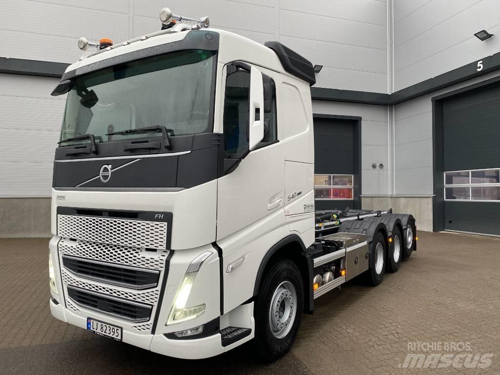 Volvo FH540 Tridem Vrachtwagen met containersysteem