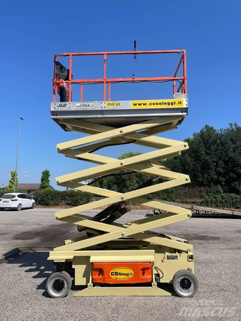JLG 3246 ES Schaarhoogwerkers