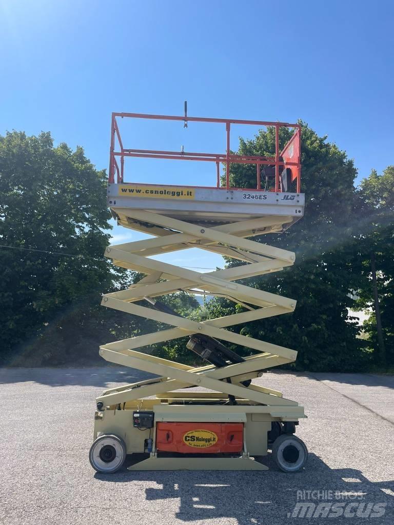JLG 3246 ES Schaarhoogwerkers