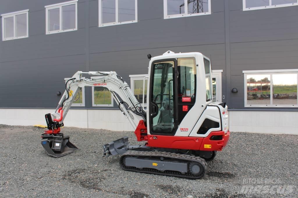 Takeuchi TB 225 Minigraafmachines < 7t