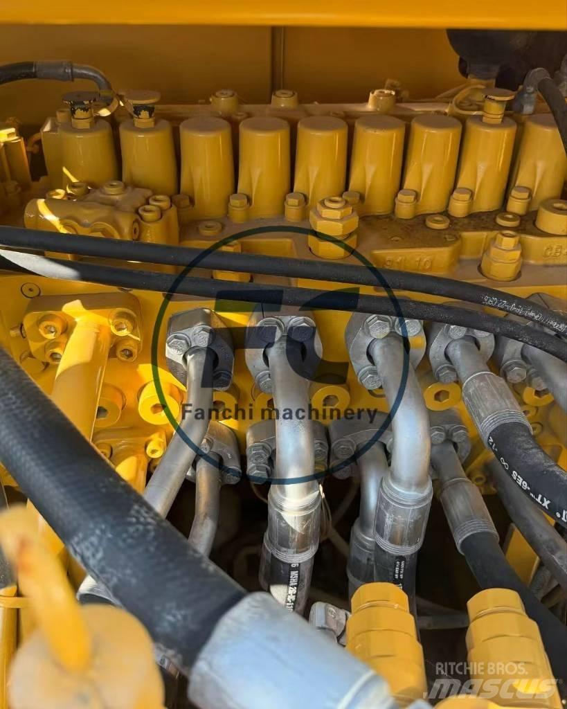 CAT 330 Rupsgraafmachines