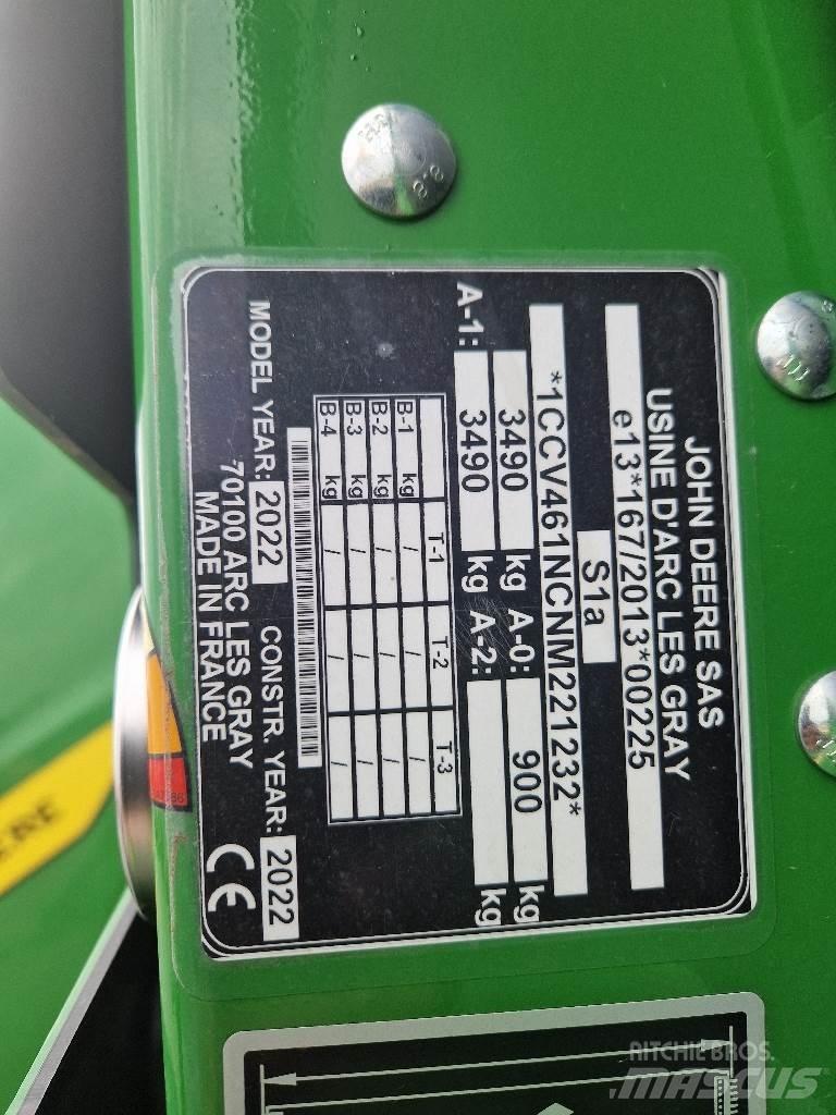 John Deere V461M Ronde-balenpersen