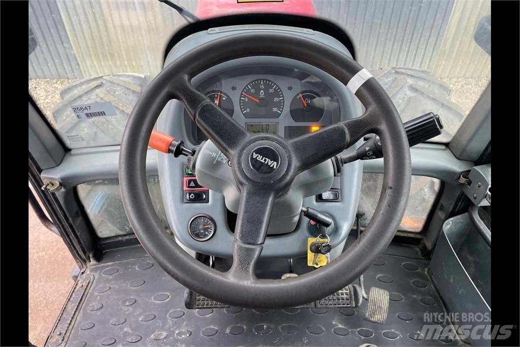 Valtra T153 Tractoren
